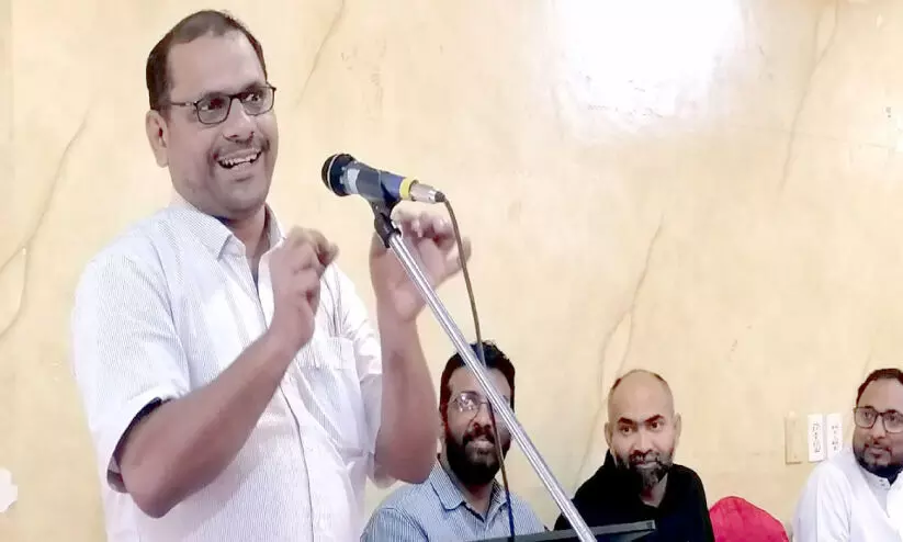 Pravasi Welfare Dammam Regional Committee Leadership Association Welfare R Party Kerala Vice President K.A. Shafiq speaks Pravasi Welfare Dammam Regional Committee Leadership Association Welfare R Party Kerala Vice President K.A. Shafiq speaks