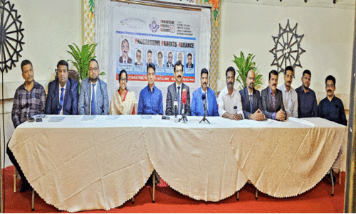 പി.​പി.​എ ഭാ​ര​വാ​ഹി​ക​ൾ ന​ട​ത്തി​യ വാ​ർ​ത്താ​സ​മ്മേ​ള​നം