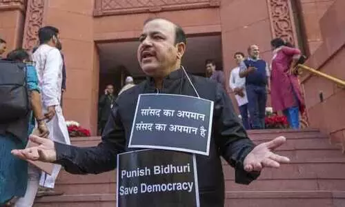 ഡാനിഷ് അലിയുടെ പ്രതിഷേധം; ലോക്‌സഭ 12 മണി വരെ നിർത്തിവച്ചു