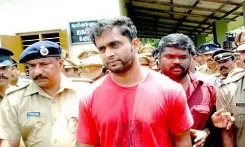 ഗു​ണ്ടാ​ത്ത​ല​വ​ൻ ഓംപ്രകാശിനെ ഗോവയിൽനിന്ന് തിരുവനന്തപുരത്ത് എത്തിച്ചു