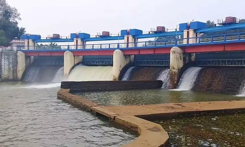 അരുവിക്കര ഡാമിന്റെ ഷട്ടറുകൾ 15 സെ.മീ.കൂടി ഉയർത്തും അരുവിക്കര ഡാമിന്റെ ഷട്ടറുകൾ 15 സെ.മീ.കൂടി ഉയർത്തും