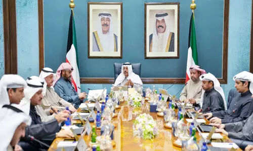 അ​മീ​റി​ന്റെ ആ​രോ​ഗ്യ​നി​ല​യും ഗ​സ്സ​യി​ലെ ആ​ക്ര​മ​ണ​വും മ​ന്ത്രി​സ​ഭ വി​ല​യി​രു​ത്തി