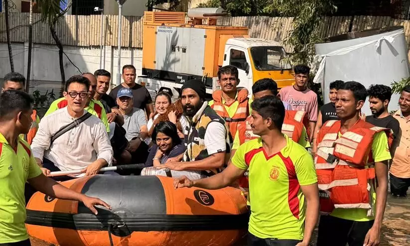 Aamir Khan rescued from floods in Chennai