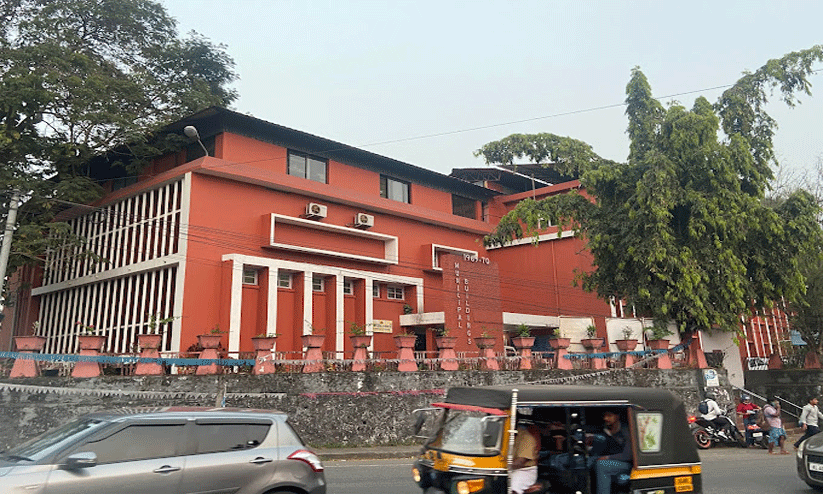 സി.പി.എം സാഹചര്യം മുതലെടുക്കാനുള്ള നീക്കം ആരംഭിച്ചു; നഗരസഭ വൈസ് ചെയര്‍പേഴ്‌സന്‍ സ്ഥാനത്തിന് പിടിവലി