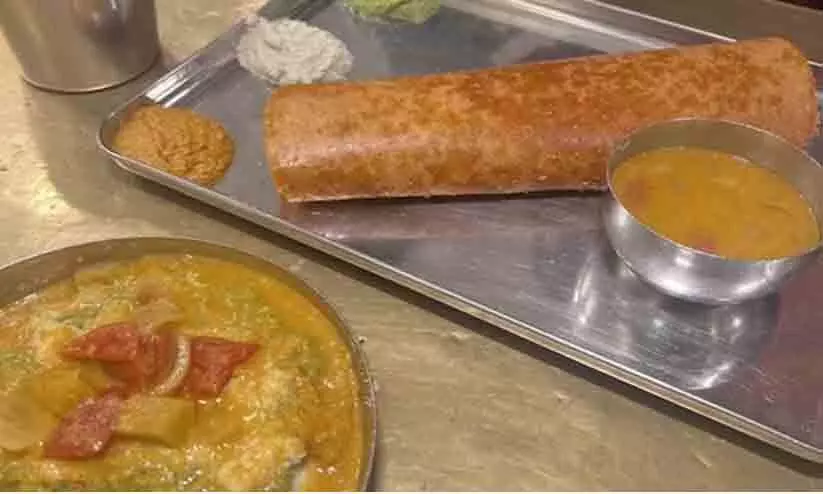 രണ്ട് ദോശയ്ക്കും ഒരു പ്ലേറ്റ് ഇഡ്ഡലിക്കും ചിലാവായത് 1,000 രൂപ!