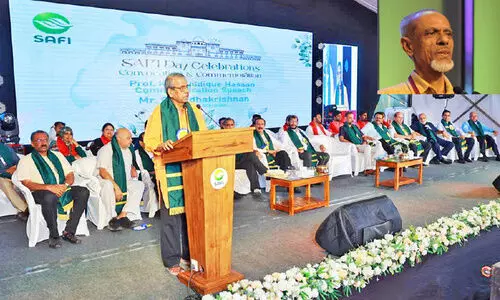 കെ.​എ. സി​ദ്ദീ​ഖ്​ ഹ​സ​ൻ ന​ന്മ ചൊ​രി​യു​ന്ന പൂ​മ​രം -സി. ​രാ​ധാ​കൃ​​ഷ്ണ​ൻ