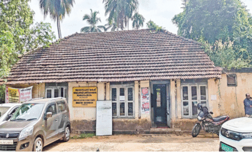 പൊ​ന്നാ​നി​യി​ലെ ഇ​റി​ഗേ​ഷ​ൻ സ​ബ് ഡി​വി​ഷ​ൻ ഓ​ഫി​സ്