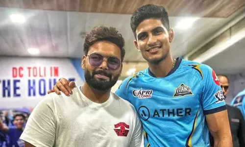 ടെസ്റ്റ് നായകത്വം: രോഹിതിന് പകരക്കാരൻ പന്തോ ഗില്ലോ..? തിരഞ്ഞെടുത്ത് മുൻ ഓപണർ