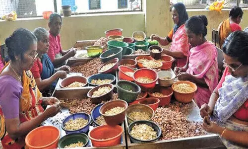 കശുവണ്ടിത്തൊഴിലാളി കൂലിവർധന: ചർച്ചയിൽ തീരുമാനമായില്ല