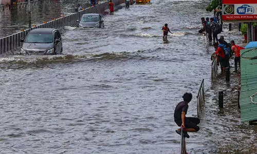 ദുരിതം മാറാതെ ചെന്നൈ; 5060 കോടിയുടെ കേന്ദ്ര സഹായം തേടി സ്റ്റാലിൻ