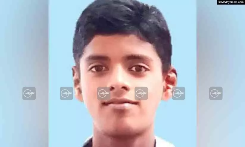 കുളിക്കാനിറങ്ങിയ വിദ്യാർഥി കടലിൽ മുങ്ങിമരിച്ചു കുളിക്കാനിറങ്ങിയ വിദ്യാർഥി കടലിൽ മുങ്ങിമരിച്ചു