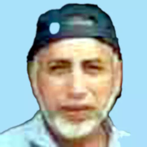 തി​രൂ​ർ: ച​മ്ര​വ​ട്ടം പാ​ലം ജ​ങ്ഷ​നി​ല്‍ ഗ്യാ​സ് സി​ലി​ണ്ട​ർ ക​യ​റ്റി​യ ലോ​റി​യി​ടി​ച്ച് സ്‌​കൂ​ട്ട​ര്‍ യാ​ത്രി​ക​ന്‍ മ​രി​ച്ചു. പു​റ​ത്തൂ​ർ പ​ഞ്ചാ​യ​ത്ത് ഓ​ഫി​സി​ന് സ​മീ​പം ക​ച്ച​വ​ടം ചെ​യ്യു​ന്ന തൃ​ത്ത​ല്ലൂ​ർ സ്വ​ദേ​ശി ക​ട​വ​ത്ത​ക​ത്ത് മു​ഹ​മ്മ​ദ​ലി​യാ​ണ് (65) മ​രി​ച്ച​ത്. ഗു​രു​ത​ര പ​രി​ക്കേ​റ്റ മു​ഹ​മ്മ​ദ​ലി​യെ ആ​ല​ത്തി​യൂ​രി​ലെ സ്വ​കാ​ര്യ ആ​ശു​പ​ത്രി​യി​ൽ എ​ത്തി​ച്ചെ​ങ്കി​ലും ര​ക്ഷി​ക്കാ​നാ​യി​ല്ല. കാ​വി​ല​ക്കാ​ട് നി​ന്ന് സു​ബ​ഹി ന​മ​സ്കാ​രം ക​ഴി​ഞ്ഞ് ആ​ല​ത്തി​യൂ​ർ റോ​ഡി​ലെ പെ​ട്രോ​ൾ പ​മ്പി​ലേ​ക്ക് പോ​ക​വെ വ്യാ​ഴാ​ഴ്ച രാ​വി​ലെ ആ​റോ​ടെ​യാ​ണ് അ​പ​ക​ടം. മൃ​ത​ദേ​ഹം തി​രൂ​ർ ജി​ല്ല ആ​ശു​പ​ത്രി​യി​ൽ പോ​സ്റ്റ്മോ​ർ​ട്ട​ത്തി​ന് ശേ​ഷം പു​റ​ത്തൂ​ർ ജു​മാ​മ​സ്ജി​ദ് ഖ​ബ​ർ​സ്ഥാ​നി​ൽ ഖ​ബ​റ​ട​ക്കി. ഭാ​ര്യ: ന​ഫീ​സ. മ​ക്ക​ൾ: ഖൈ​റു​ന്നി​സ, ഖ​മ​റു​ന്നീ​സ, ക​ബീ​ർ.