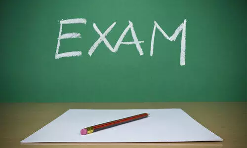 പൊതുപരീക്ഷകളിലെ വെള്ളം ചേർക്കൽ മലയാളി വിദ്യാർഥികളെ പിറകിലാക്കി പൊതുപരീക്ഷകളിലെ വെള്ളം ചേർക്കൽ മലയാളി വിദ്യാർഥികളെ പിറകിലാക്കി