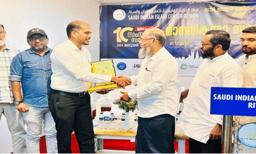 സി​ദ്ദി​ഖ് തു​വ്വൂ​രി​ന് സൗ​ദി ഇ​ന്ത്യ​ൻ ഇ​സ്​​ലാ​ഹി സെ​ന്‍റ​റി​ന്‍റെ ആ​ദ​രം