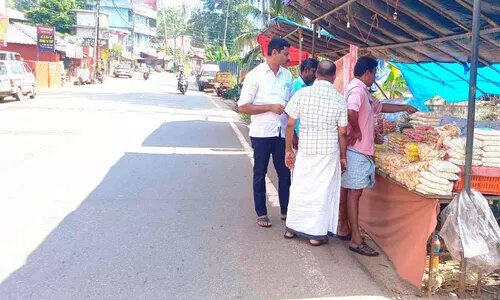 നവകേരള സദസ്സ്​; കച്ചവടം ഒഴിയണമെന്ന് പൊലീസ് ആവശ്യപ്പെട്ടെന്ന്​ വ്യാപാരികൾ; ഇല്ലെന്ന്​ പൊലീസ്​