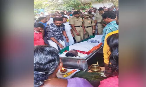 കശ്മീരിൽ ആത്മഹത്യ ചെയ്ത സൈനികന്റെ മൃതദേഹം സംസ്കരിച്ചു