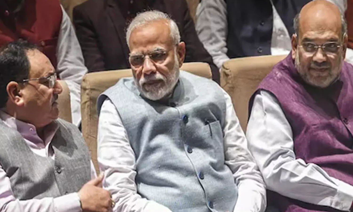 തർക്കം മുറുകി; ഫല പ്രഖ്യാപനം കഴിഞ്ഞ് ഒരാഴ്ചയായിട്ടും ബി.ജെ.പിക്ക് മുഖ്യമന്ത്രിമാരായില്ല; ഒത്തു തീർക്കാൻ നിരീക്ഷകർ