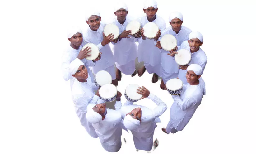 വേദികൾ തമ്മിൽ അകലമേറെ വേദികൾ തമ്മിൽ അകലമേറെ