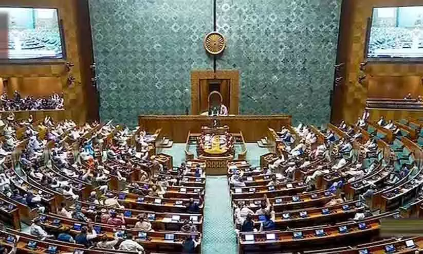 എം.എൽ.എമാരായി തെരഞ്ഞെടുക്കപ്പെട്ട ബി.ജെ.പി എം.പിമാർ ഉടൻ ബംഗ്ലാവ് ഒഴിയണം എം.എൽ.എമാരായി തെരഞ്ഞെടുക്കപ്പെട്ട ബി.ജെ.പി എം.പിമാർ ഉടൻ ബംഗ്ലാവ് ഒഴിയണം