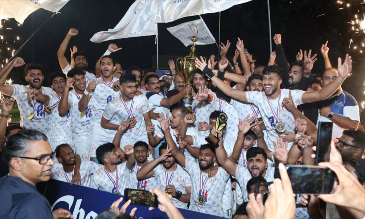 ‘ആയിരങ്ങൾ ഒഴുകിയെത്തി, ആവേശം വാനോളം’; സിഫ് ഈസ്റ്റി ചാമ്പ്യൻസ് ലീഗ് ഫുട്ബാൾ ടൂർണമെന്റ് സമാപിച്ചു