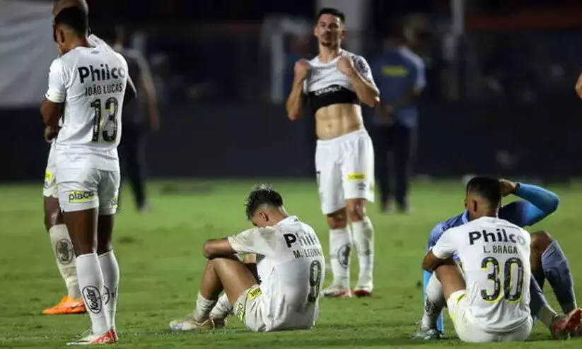 111 വർഷത്തിനിടെ ആദ്യം; തരംതാഴ്ത്തപ്പെട്ട് പെലെയുടെ സ്വന്തം സാന്റോസ്