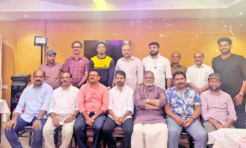 ഒ.​ഐ.​സി.​സി ആ​ല​പ്പു​ഴ ജി​ല്ല ക​മ്മി​റ്റി ഭാ​ര​വാ​ഹി​ക​ളെ തെ​ര​ഞ്ഞെ​ടു​ത്തു