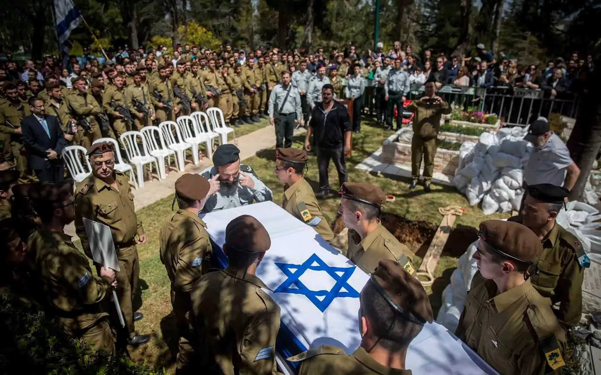ഹമാസ് ആക്രമണത്തിൽ 5000ലേറെ സൈനികർക്ക് പരിക്കേറ്റതായി ഇസ്രായേൽ; 2000ലേറെ സൈനികർ വികലാംഗരായി ഹമാസ് ആക്രമണത്തിൽ 5000ലേറെ സൈനികർക്ക് പരിക്കേറ്റതായി ഇസ്രായേൽ; 2000ലേറെ സൈനികർ വികലാംഗരായി
