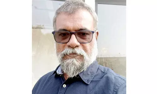 ക്യൂറേറ്റർമാർ കമ്പോളത്തിന്റെ  ഇടനിലക്കാരല്ല; അതല്ല അവരുടെ തൊഴിൽ