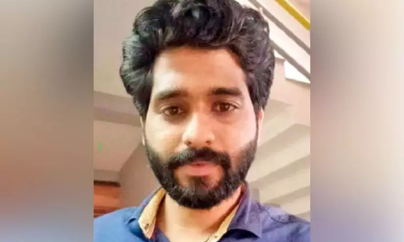പീഡനക്കേസ്: ദുബൈയിൽ അറസ്റ്റിലായ മലയാളി യുവാവിനെ ബംഗളൂരുവിലെത്തിച്ചു പീഡനക്കേസ്: ദുബൈയിൽ അറസ്റ്റിലായ മലയാളി യുവാവിനെ ബംഗളൂരുവിലെത്തിച്ചു