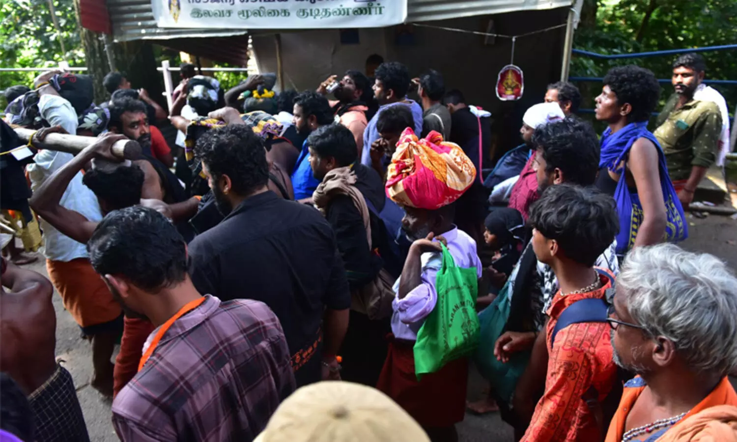 സുരക്ഷയോടെ സന്നിധാനം; ഇന്ന് വെര്‍ച്ച്വല്‍ ക്യൂ വഴി 43,595 ഭക്തരെത്തി