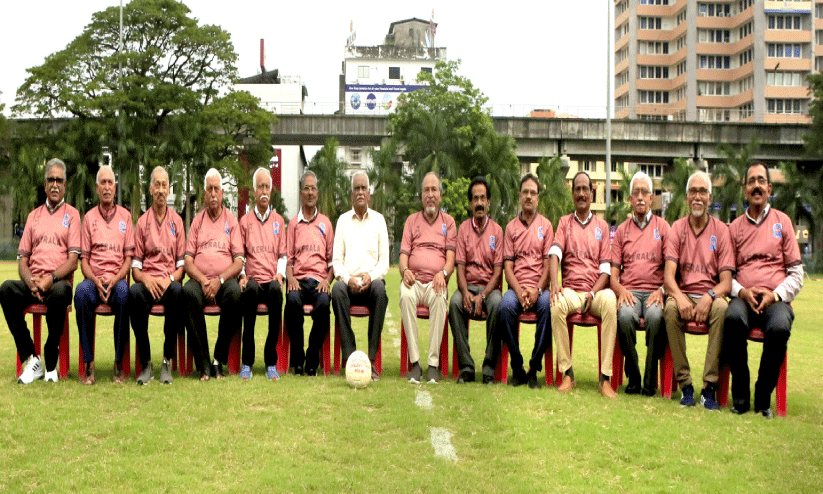 ഓ​ർ​മ​ക​ൾ വീ​ണ്ടും ബൂ​ട്ട് കെ​ട്ടി നൂറ്റാണ്ടിന്റെ ഹാഫ് ടൈമിൽ