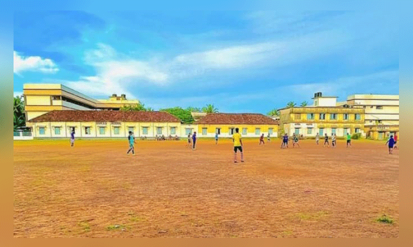 സ്കൂൾ മൈതാനം ഇനി കുത്തിരിപ്പ് മുഹമ്മദ്​ സ്റ്റേഡിയം