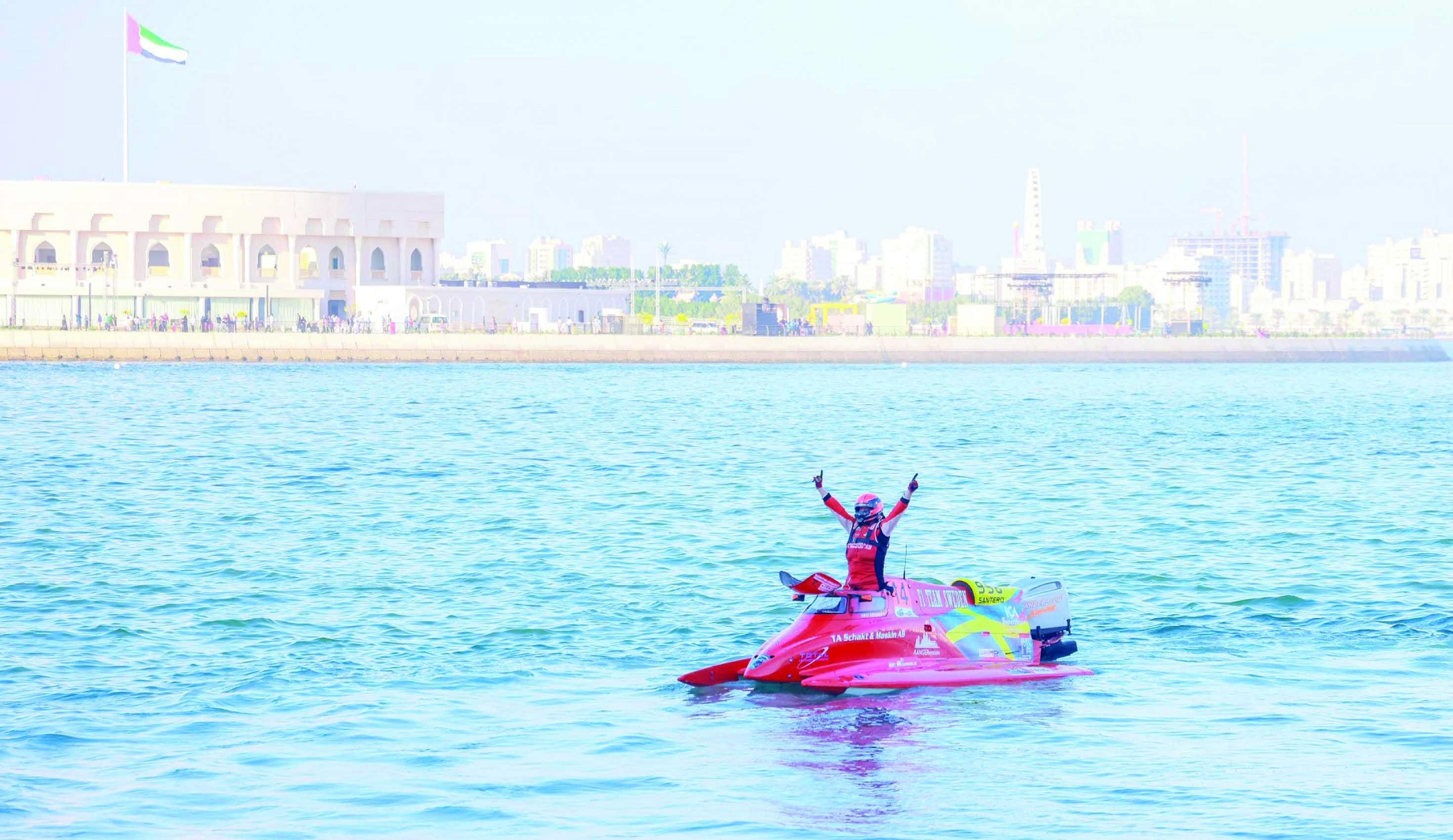 ഷാർജ ഗ്രാൻഡ് പ്രിക്സ്: ജോനാസ് ആൻഡേഴ്സണിന് കിരീടം ഷാർജ ഗ്രാൻഡ് പ്രിക്സ്: ജോനാസ് ആൻഡേഴ്സണിന് കിരീടം