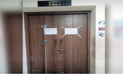 അത്യാഹിത വിഭാഗത്തിൽ ചികിത്സ വൈകുന്നു; സാറേ, എക്സ്റേ എന്ന് ശരിയാവും