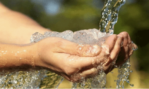 ദാഹമകറ്റിയ ജലപ്രവാഹത്തിന്​ 90