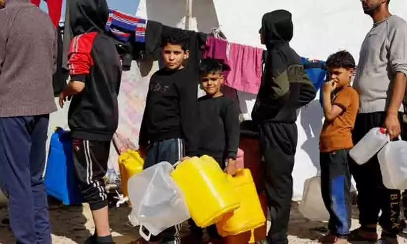 ഗസ്സ കടുത്ത പട്ടിണിയിലേക്ക്; ഇതുവരെ കൊല്ലപ്പെട്ടത് 18,205 ഫലസ്തീനികൾ