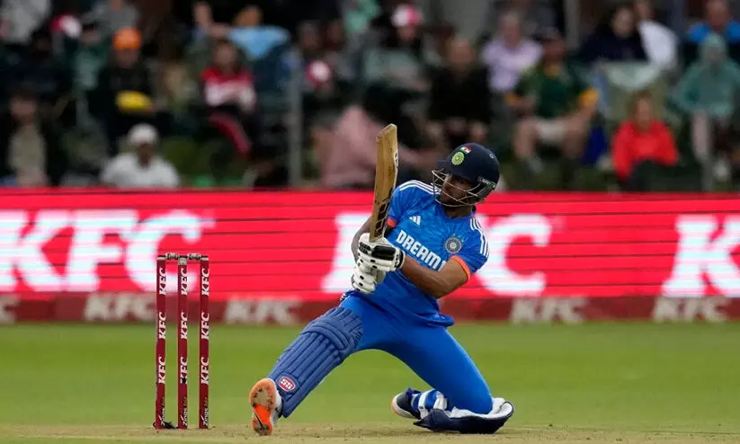 സൂര്യകുമാർ കോഹ്ലിയുടെ റെക്കോഡിനൊപ്പം; ട്വന്റി20യിൽ 2000 റൺസ് സൂര്യകുമാർ കോഹ്ലിയുടെ റെക്കോഡിനൊപ്പം; ട്വന്റി20യിൽ 2000 റൺസ്