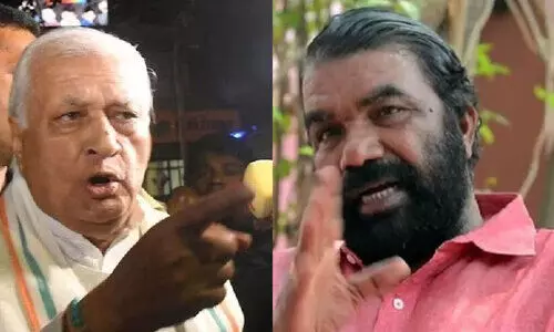 ‘ഗുണ്ടാത്തലവനെ പോലെ വെല്ലുവിളിച്ചു, ബ്ലഡി ഫൂൾ റാസ്കൽ എന്നെല്ലാം വിളിക്കുന്നത് അദ്ദേഹത്തിന്റെ സംസ്കാരം’; ഗവർണർക്കെതിരെ മന്ത്രി ശിവൻകുട്ടി ‘ഗുണ്ടാത്തലവനെ പോലെ വെല്ലുവിളിച്ചു, ബ്ലഡി ഫൂൾ റാസ്കൽ എന്നെല്ലാം വിളിക്കുന്നത് അദ്ദേഹത്തിന്റെ സംസ്കാരം’; ഗവർണർക്കെതിരെ മന്ത്രി ശിവൻകുട്ടി