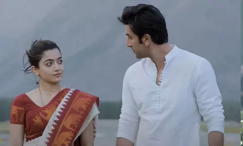 അനിമൽയൂണിവേഴ്സിൽ പ്രണയം അസഭ്യവും സ്ത്രീ വിരുദ്ധവുമാണ്  -റിവ്യൂ