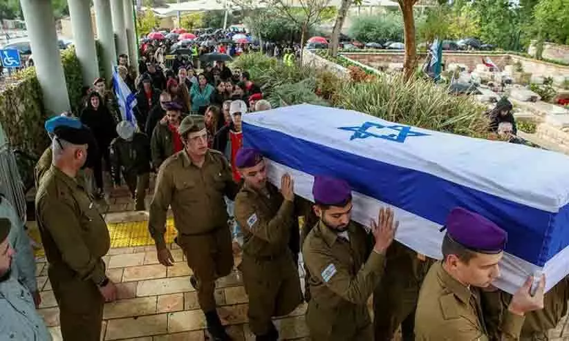 ബന്ദിക​ളെ ജീ​വനോടെ വേണോ? എങ്കിൽ യുദ്ധം നിർത്തണം, ഇനി ചർച്ച ഇല്ല -ഹമാസ്