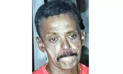 വീട്ടിൽ നിന്ന് രണ്ട് കിലോ കഞ്ചാവ് പിടികൂടി വീട്ടിൽ നിന്ന് രണ്ട് കിലോ കഞ്ചാവ് പിടികൂടി