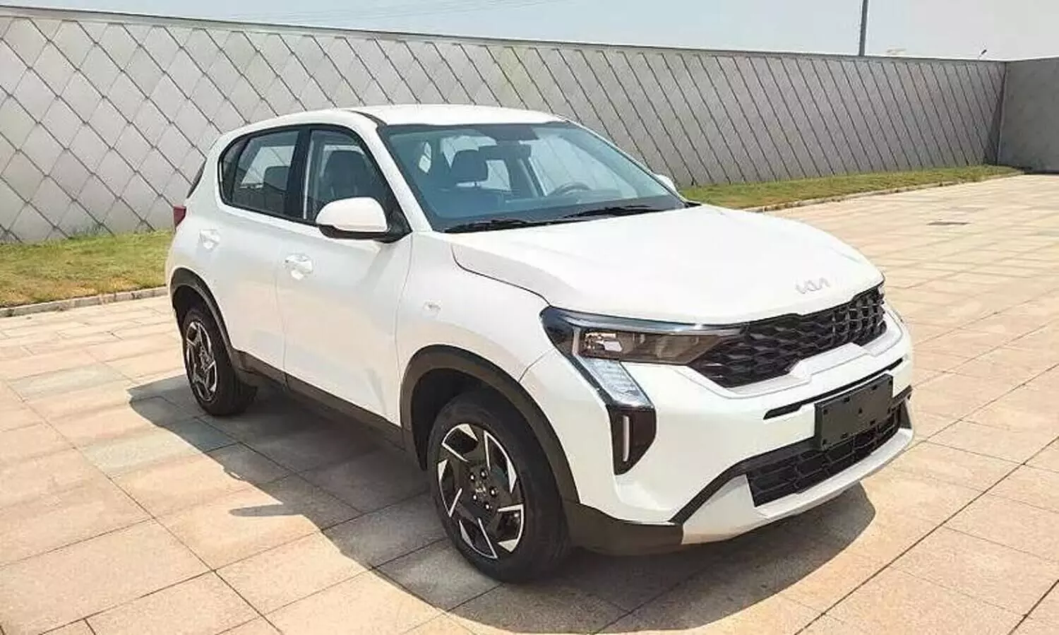 Kia Sonet 2023 facelift unveiled in India