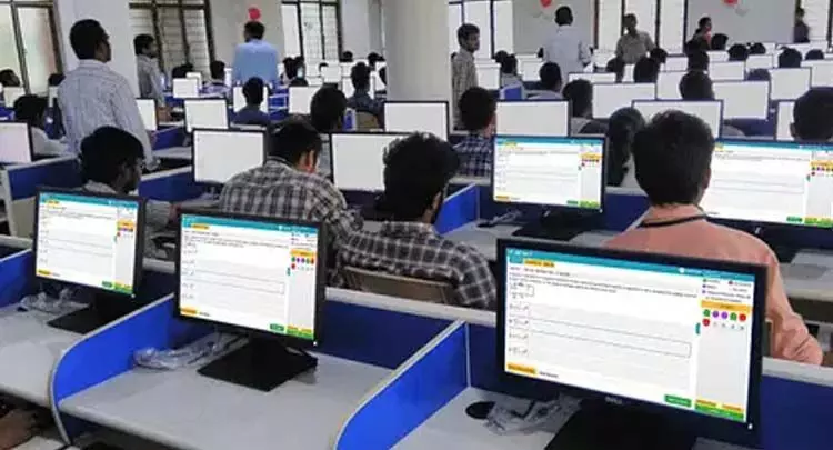 മന്ത്രിസഭ തീരുമാനമായില്ല: എൻജിനീയറിങ് പ്രവേശന പരീക്ഷ കമ്പ്യൂട്ടർ അധിഷ്ഠിതമാക്കുന്നതിൽ അനിശ്ചിതത്വം മന്ത്രിസഭ തീരുമാനമായില്ല: എൻജിനീയറിങ് പ്രവേശന പരീക്ഷ കമ്പ്യൂട്ടർ അധിഷ്ഠിതമാക്കുന്നതിൽ അനിശ്ചിതത്വം