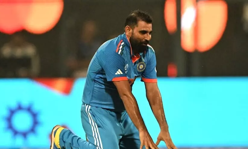 ‘സുജൂദ് ചെയ്യാൻ ആരോടെങ്കിലും അനുവാദം ചോദിക്കണോ..?’; വിവാദത്തിൽ ആദ്യമായി പ്രതികരിച്ച് മുഹമ്മദ് ഷമി ‘സുജൂദ് ചെയ്യാൻ ആരോടെങ്കിലും അനുവാദം ചോദിക്കണോ..?’; വിവാദത്തിൽ ആദ്യമായി പ്രതികരിച്ച് മുഹമ്മദ് ഷമി