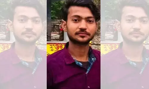 ‘ദേ​ശ​ഭ​ക്ത​നാ​ണ്, എ​ന്നെ ഉ​പ​ദ്ര​വി​ക്ക​രു​ത്’ -എം.പിമാർ കീഴ്പെടു​ത്തുമ്പോൾ അക്രമിയുടെ നിലവിളി