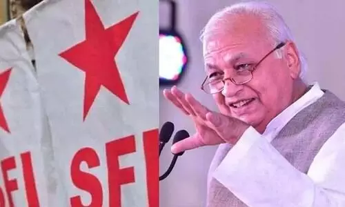 ഗവർണർക്കെതിരായ പ്രതിഷേധം: പ്രതിഭാഗത്തോടൊപ്പം സർക്കാർ അഭിഭാഷകനും