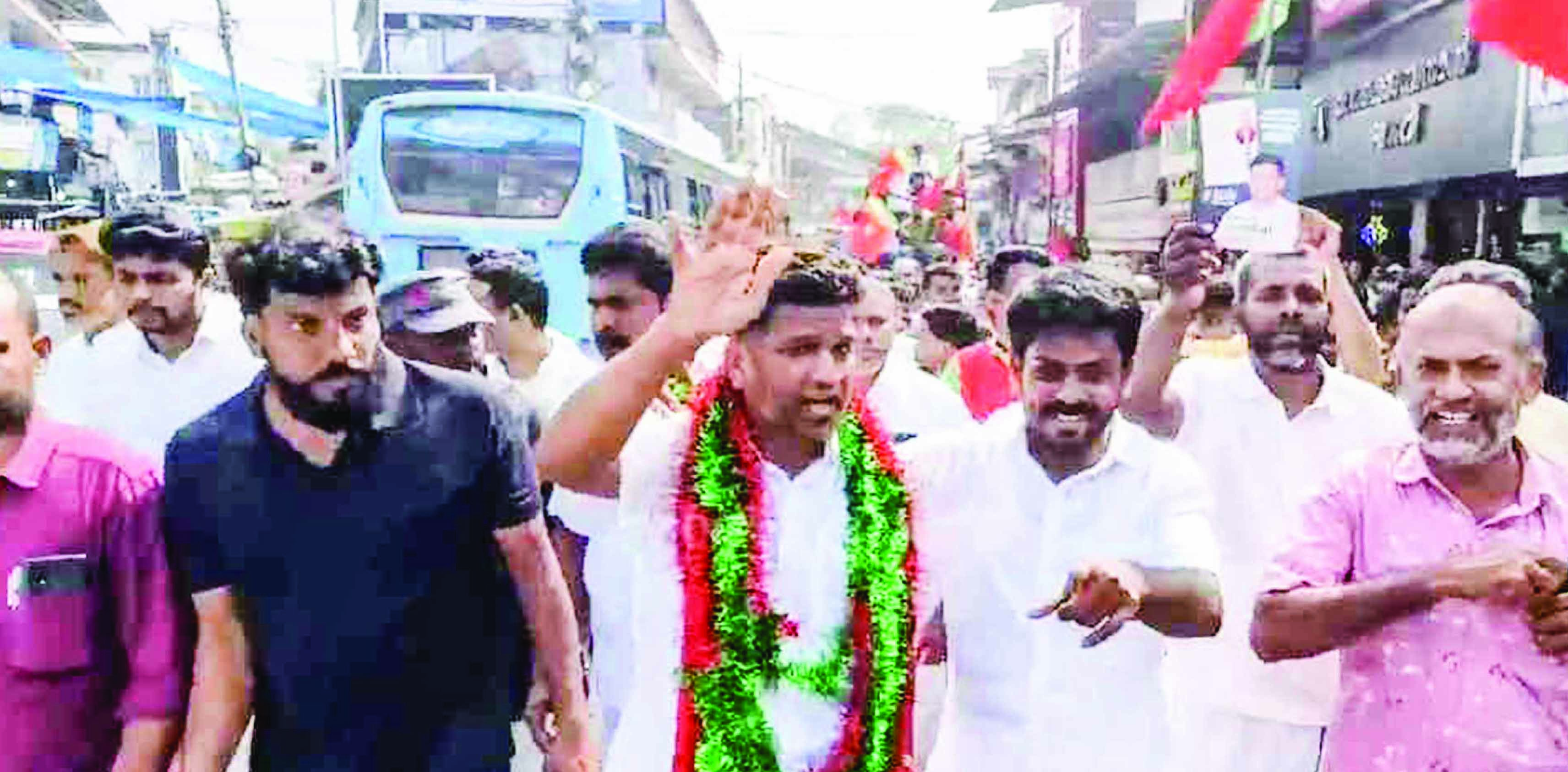 തദ്ദേശ ഉപതെരഞ്ഞെടുപ്പ്​ യു.ഡി.എഫിനും എൽ.ഡി.എഫിനും രണ്ട്​ വീതം, എസ്​.ഡി.പി.ഐ-ഒന്ന്​