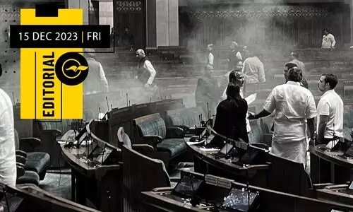 പു​ക​മ​റ നീ​ക്കി​യേ തീ​രൂ