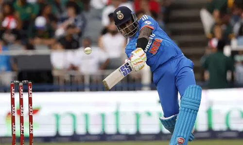 കത്തി ജ്വലിച്ച് സൂര്യ; 56 പന്തിൽ 100; ദക്ഷിണാഫ്രിക്കക്ക് 202 റൺസ് വിജയലക്ഷ്യം