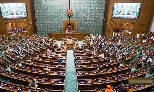 സസ്‌പെൻഡ് ചെയ്യപ്പെട്ട എം.പിമാർ പാർലമെന്റിൽ കയറുന്നത് വിലക്കി സർക്കുലർ